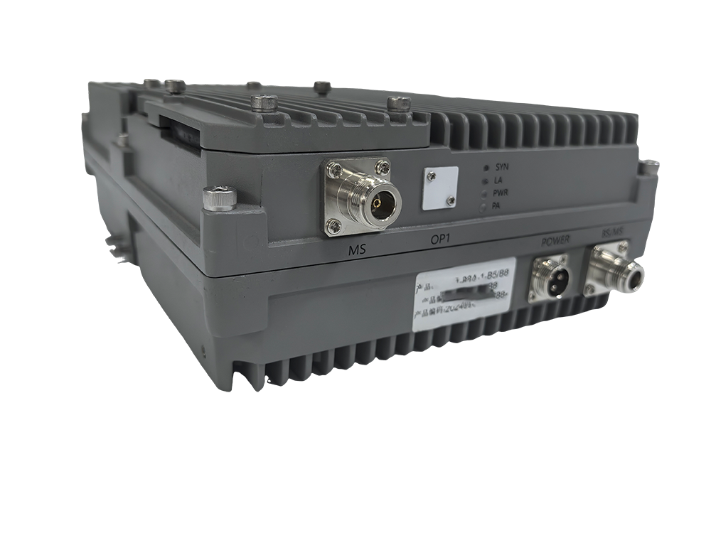  久治三频手机信号接收器2000㎡